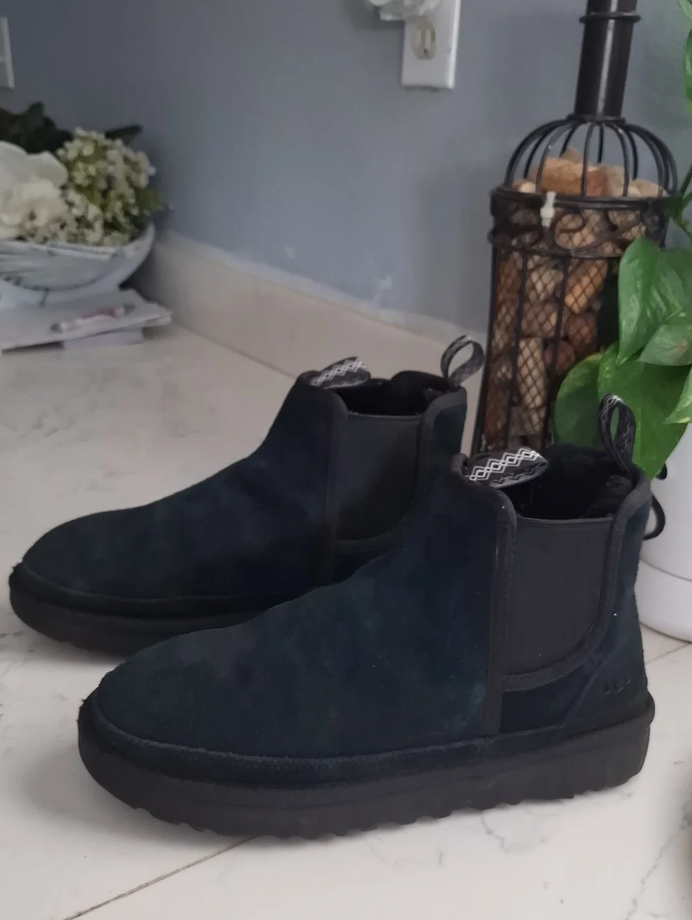 UGG Women  Suede Chelsea Boots